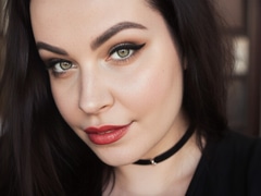 Come check Luckyninahot