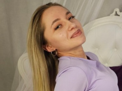 Come check LaraLove