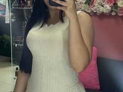 Come check DeliciousLizzy