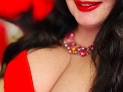 Come check VivienneVeil