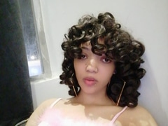 Come check SophieAmani23