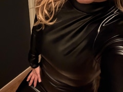 Come check Hot-Karin