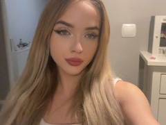 Come check SisiBunny
