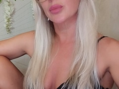 Come check MilfHanna