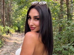 Come check Adelina31