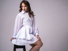 Come check Annabella-kiss