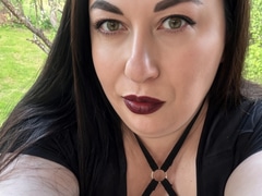 Come check MistressDi