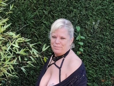 Anneke23
