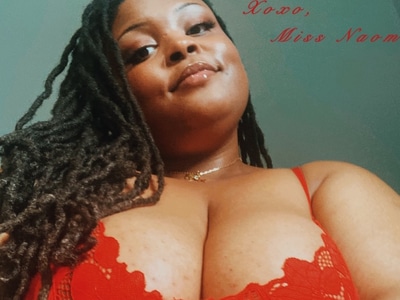 XoxoMissNaomi