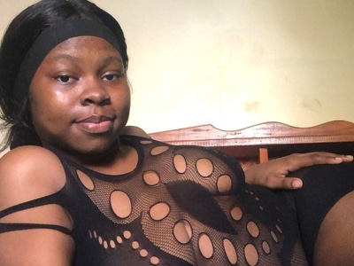 Ebonytopper