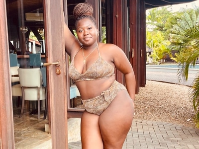 Curvylicious23