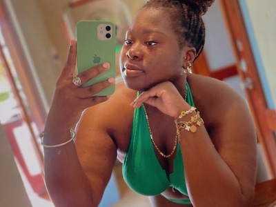 Curvylicious23