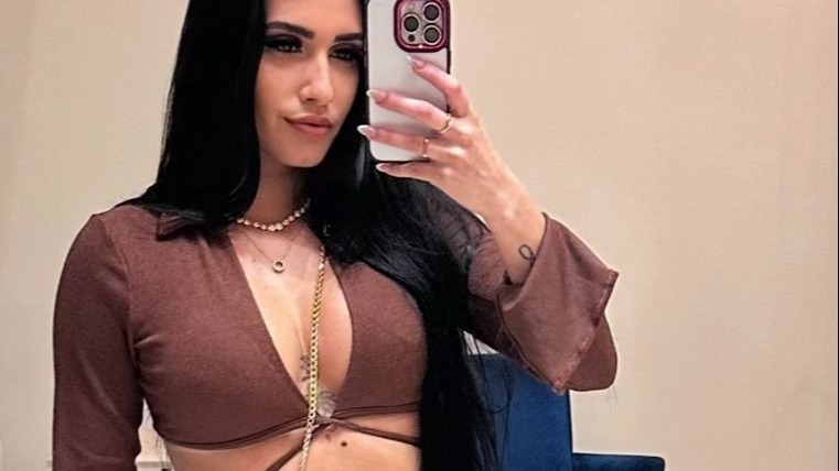 Julie25